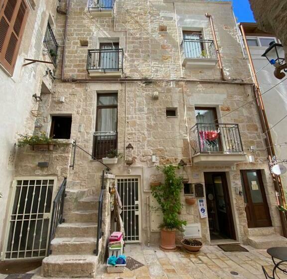 جناح جونيور, Santo Stefano Home & Breakfast