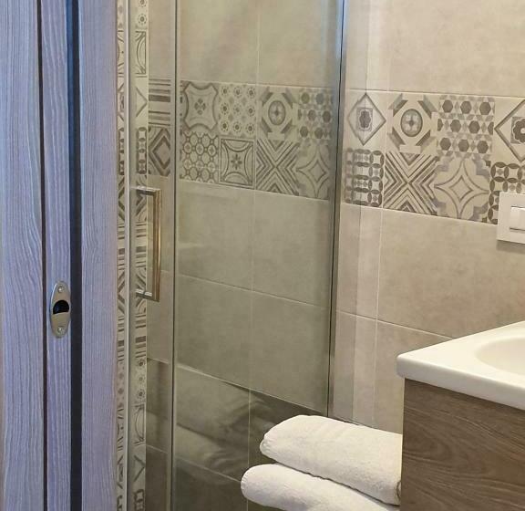 غرفة قياسية, Villa Elisa