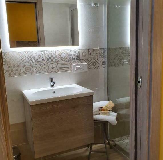 غرفة قياسية, Villa Elisa