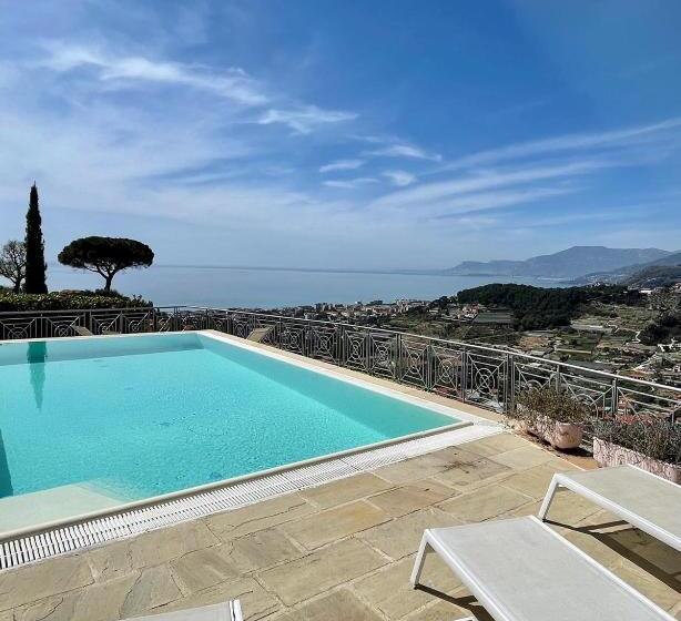 别墅: 1间卧室带游泳池, Villa Gaia   Luxury Villa, Pool & Wellness Rooms