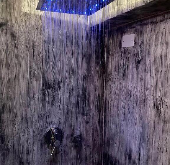 标准间带漩涡浴缸, Villa Gaia   Luxury Villa, Pool & Wellness Rooms