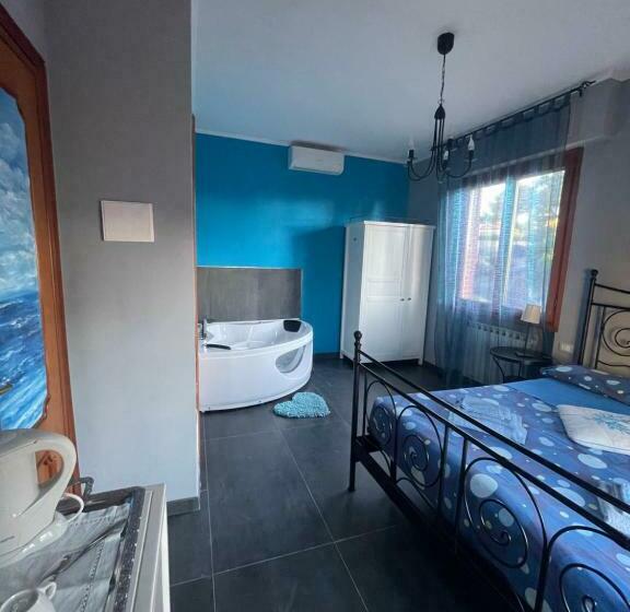 标准间带漩涡浴缸, Villa Gaia   Luxury Villa, Pool & Wellness Rooms