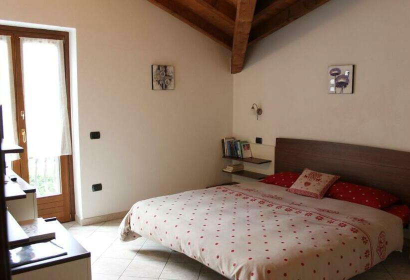 חדר סטנדרט עם ג'קוזי, Villetta Nembra