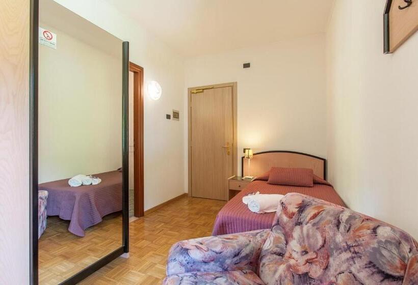 Номер Economy Индивидуальный, Grand Hotel Gortani