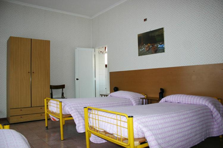 标准三人间, Albergo Anna