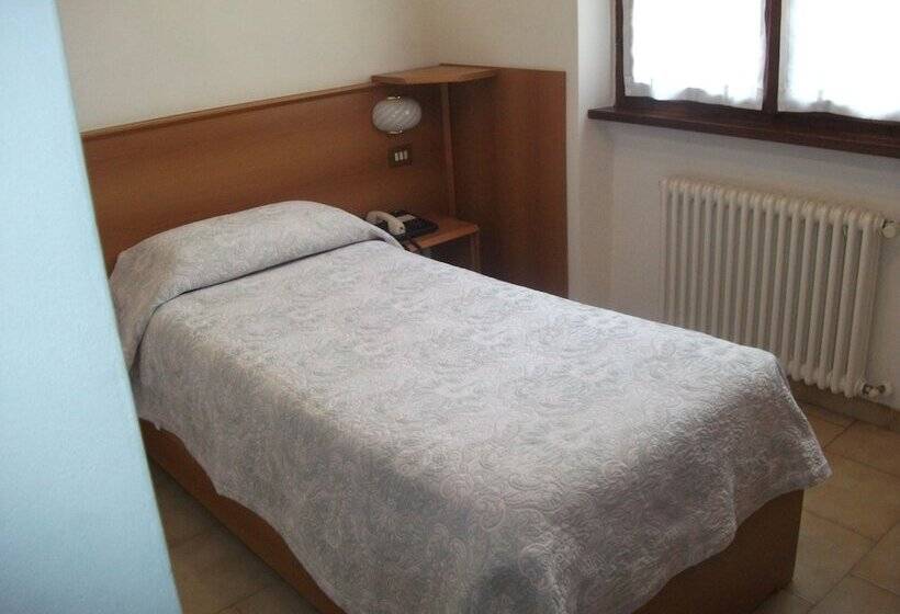 Номер Стандарт Индивидуальный, Albergo Breglia