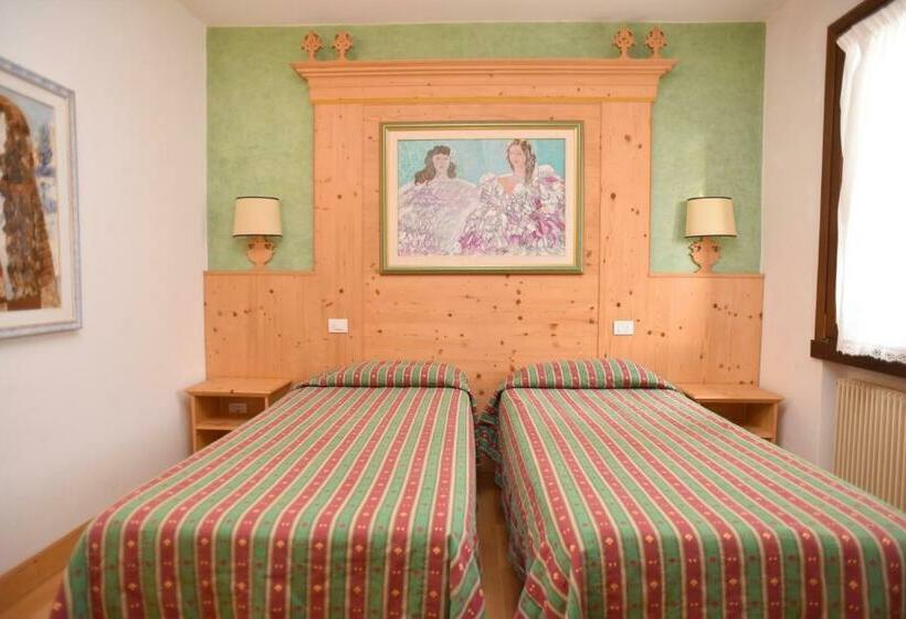 غرفة قياسية مزوَّدة بشُرفة, Albergo Da Gildo