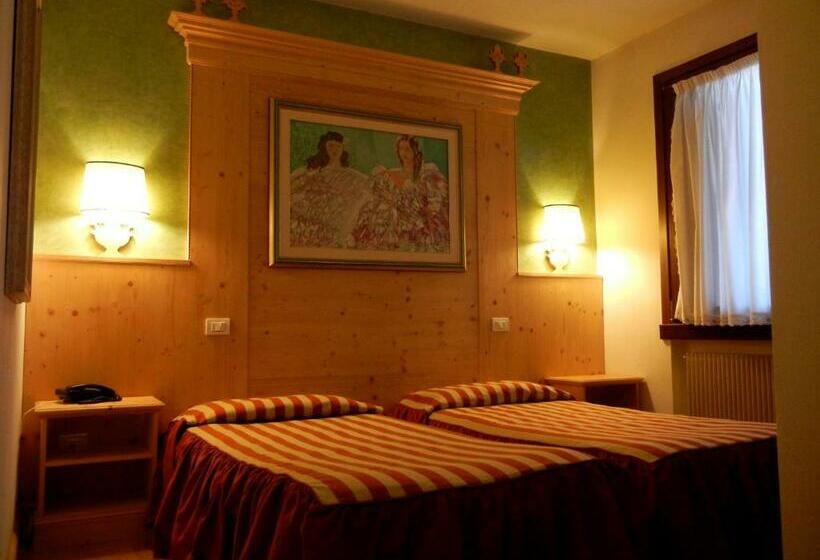 غرفة قياسية مزوَّدة بشُرفة, Albergo Da Gildo