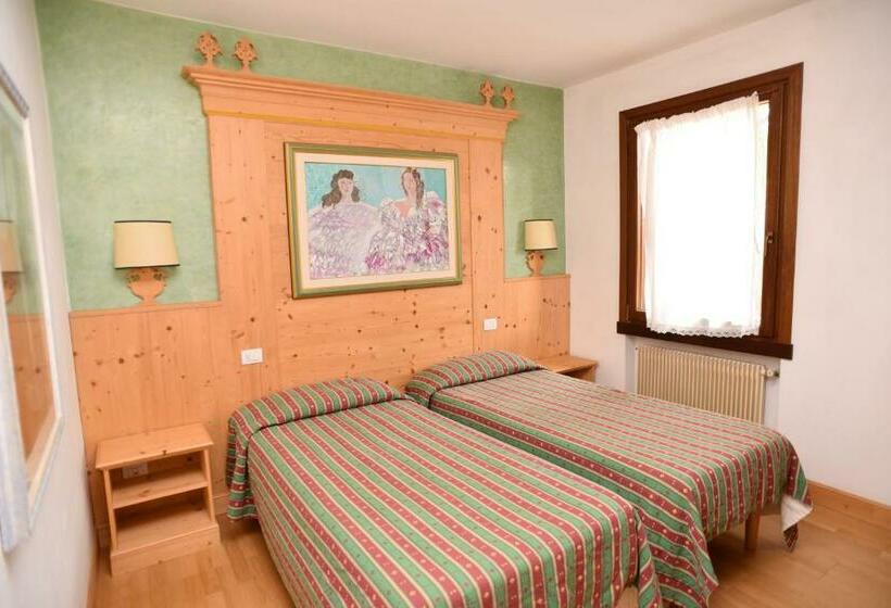 غرفة قياسية مزوَّدة بشُرفة, Albergo Da Gildo