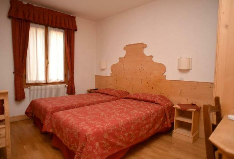 غرفة قياسية مزوَّدة بشُرفة, Albergo Da Gildo