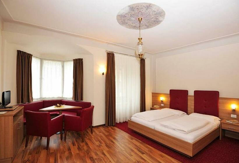 Семейный Номер, Andreas Hofer