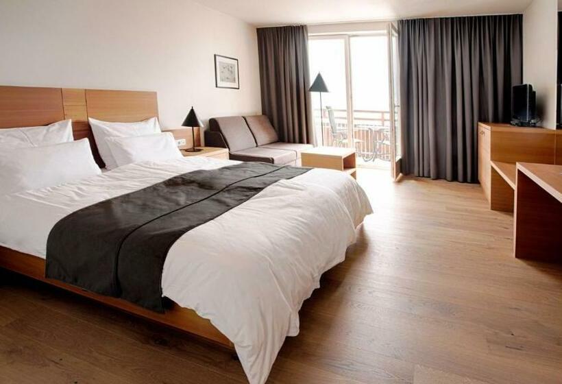 Номер Superior с Балконом, Belvedere   Adults Only   14 Plus