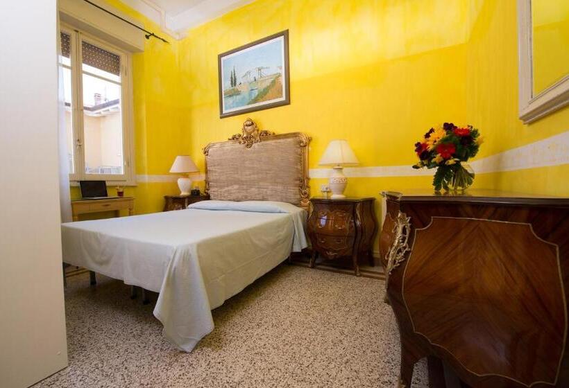 Habitación Estándar, Biagiotti