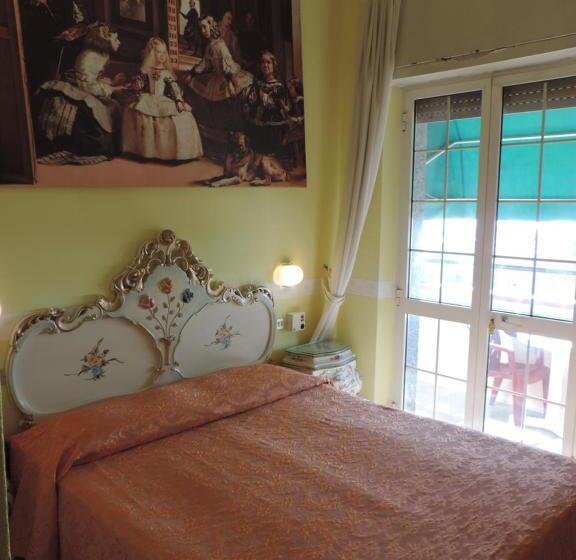 Habitación Estándar Vista Mar con Balcón, Biagiotti