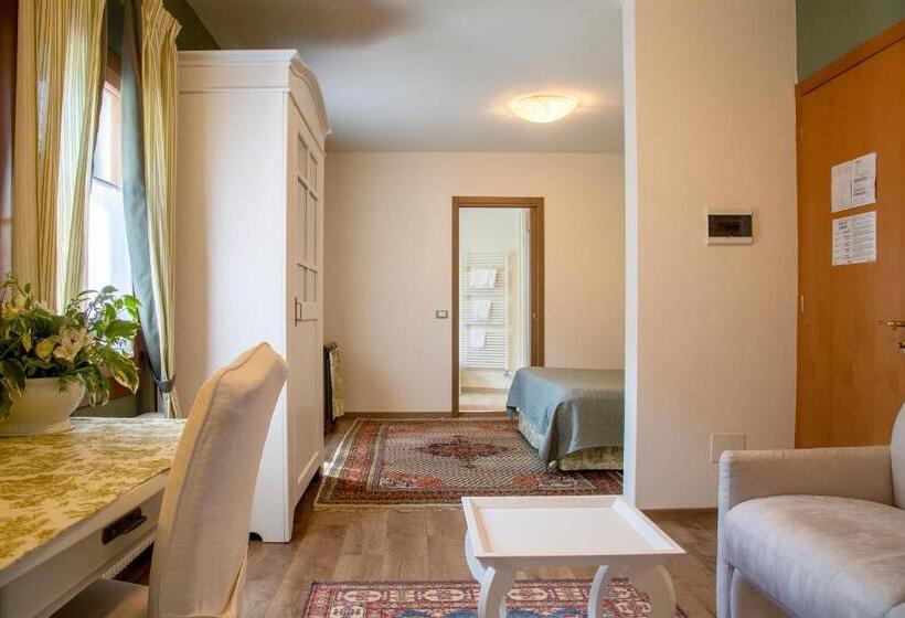 山の見えるジュニアスイート, Calvi Ristorante Mainor