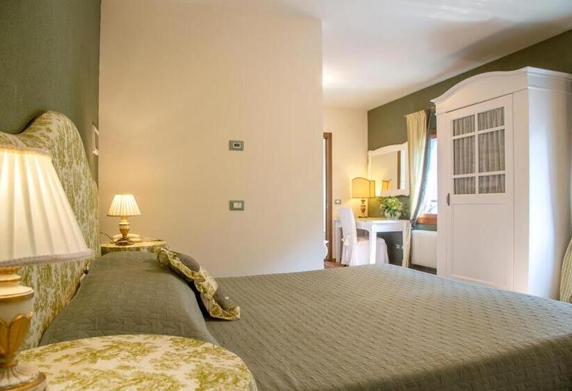 山の見えるジュニアスイート, Calvi Ristorante Mainor