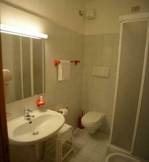 غرفة قياسية فردية, Canada