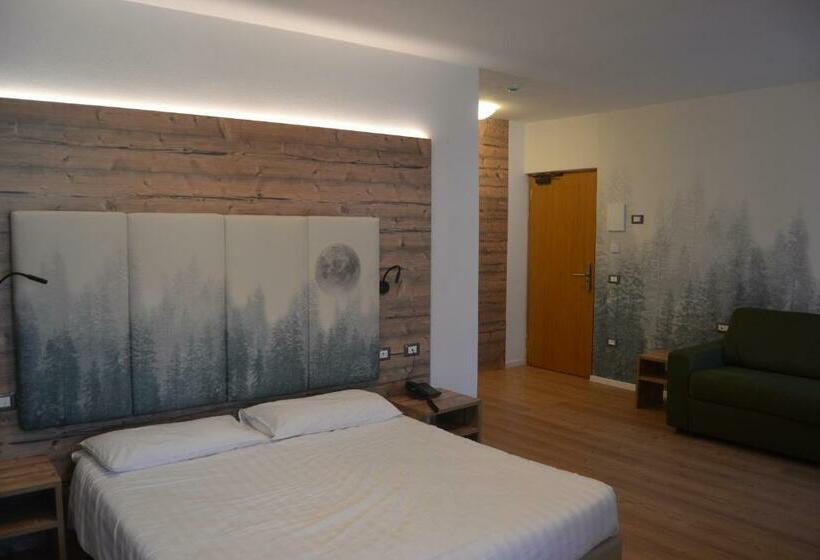 חדר סופריור, Cova