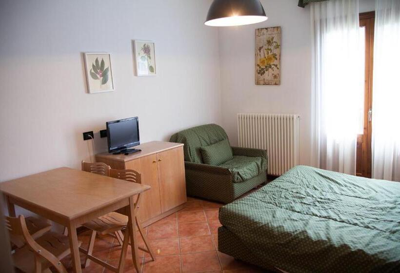 Апартаменты 1 Спальня с Балконом, Gabriella