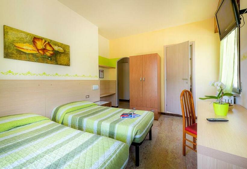 Номер Стандарт, La Rotonda