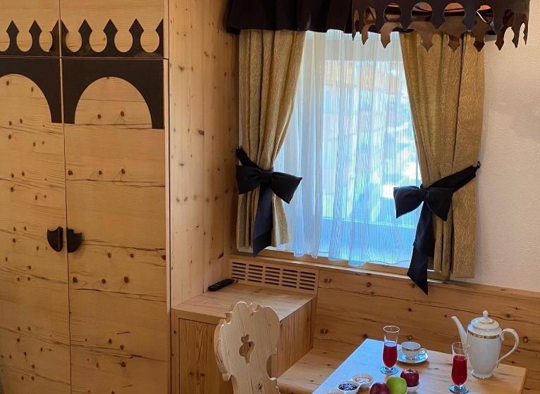 غرفة سوبيريور عائلية, Laurino