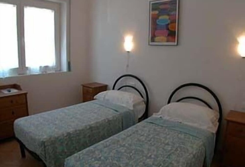 חדר סטנדרט, Luana