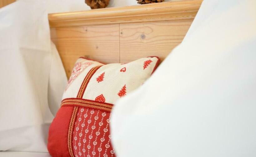 Номер Стандарт, Niblea Dolomites