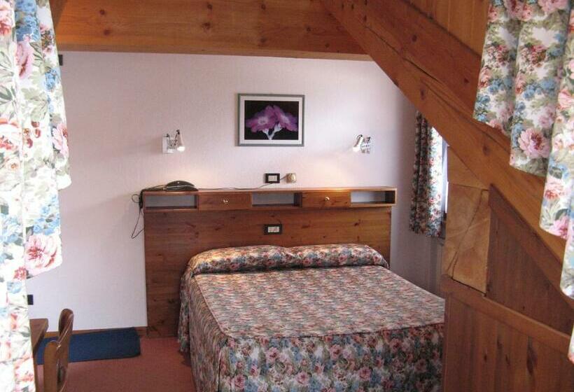 חדר סטנדרט, Petit Giles