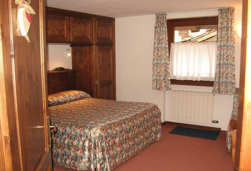 חדר סטנדרט, Petit Giles