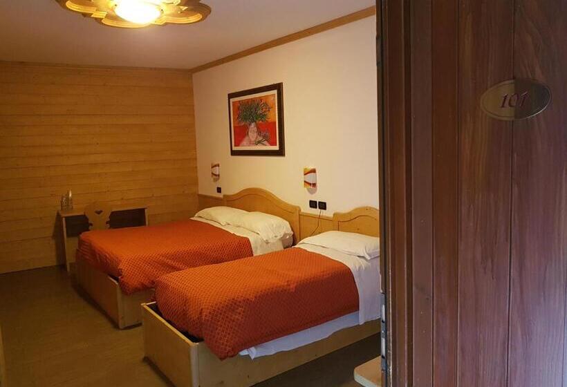 スタンダードトリプルルーム, Raibl E Appartamenti