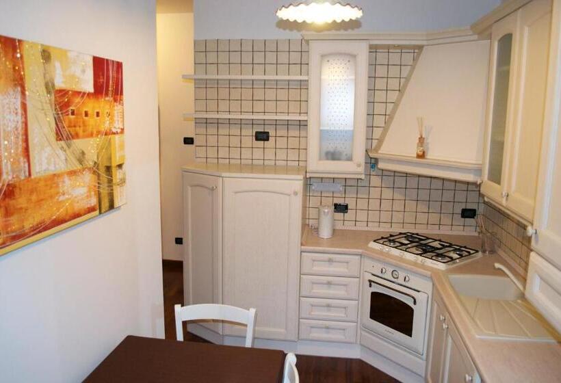 バルコニー付２ベッドルームアパートメント, Raibl E Appartamenti