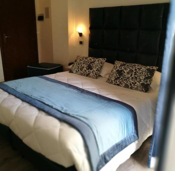 غرفة قياسية, Rombino