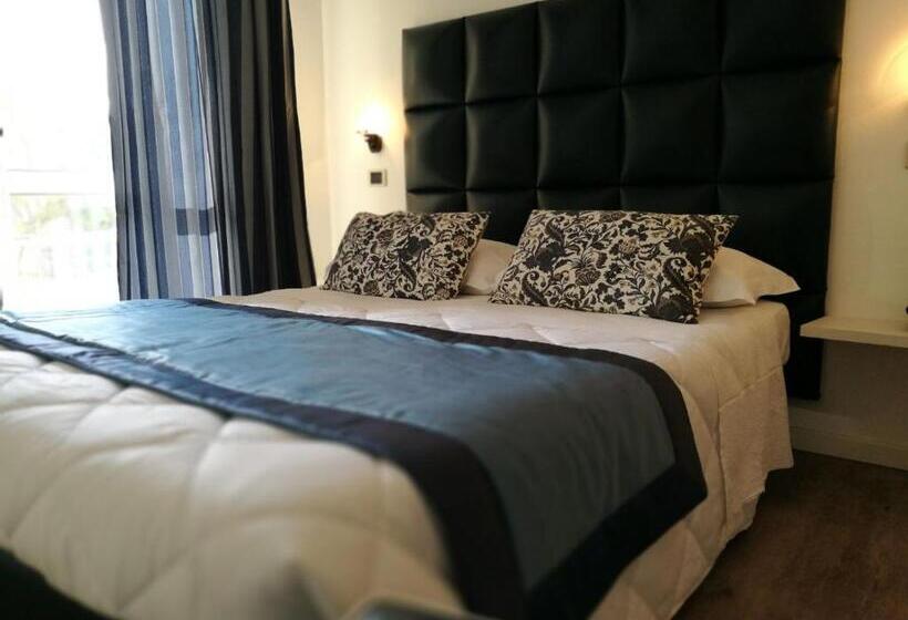 غرفة قياسية, Rombino