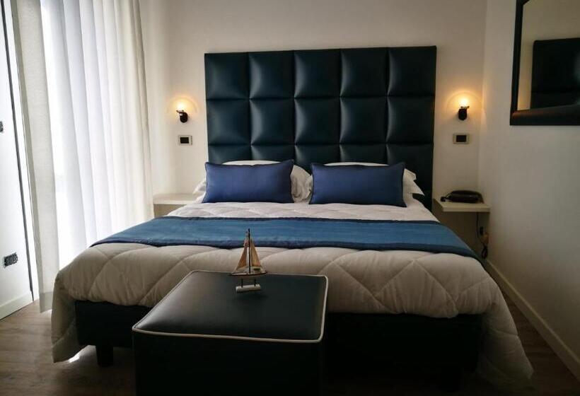 غرفة قياسية, Rombino