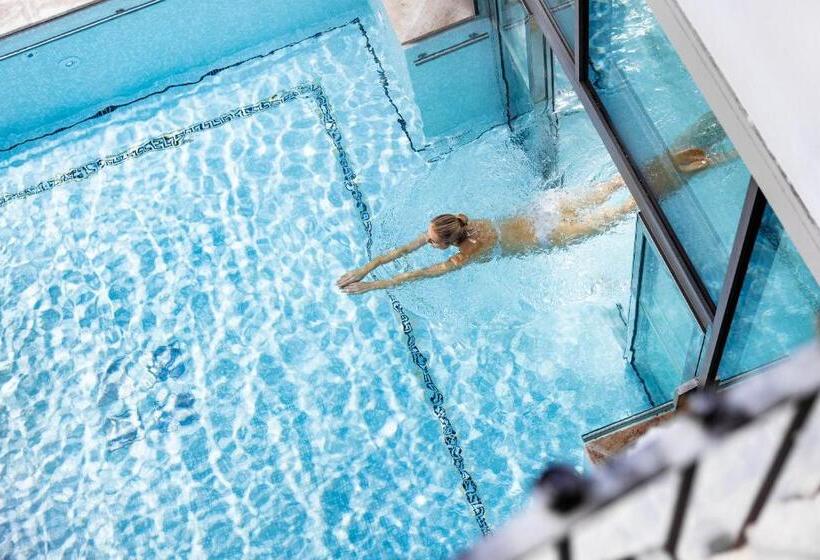 Люкс с гидромассажем, Savoy Dolomites Luxury & Spa