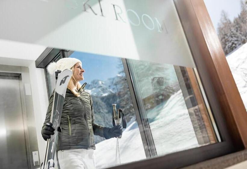 سوییت جونیور لوکس, Savoy Dolomites Luxury & Spa