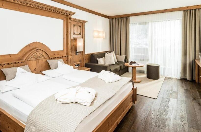 Номер Deluxe, Savoy Dolomites Luxury & Spa