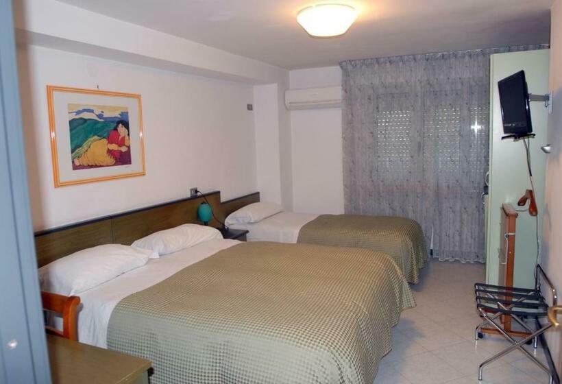 标准三人间, Sole