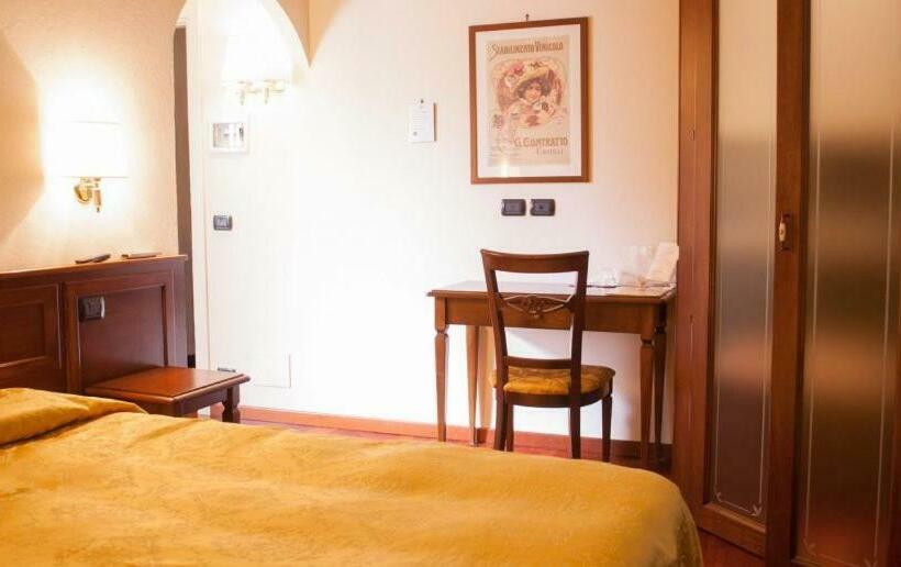 标准间, Villa Chiara