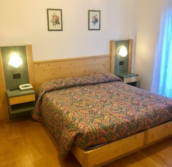 标准间带山景, Zeni