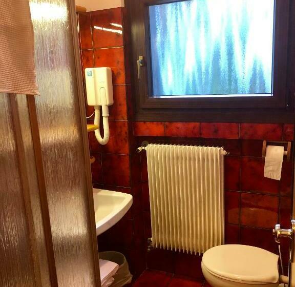 标准间带山景, Zeni