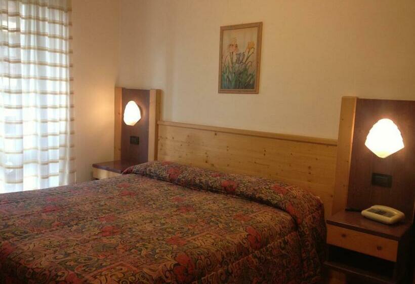 标准间带山景, Zeni