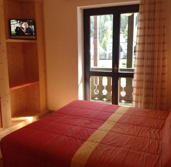 标准间带山景, Zeni