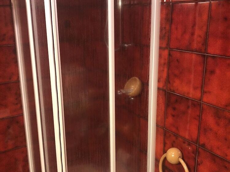 标准间带山景, Zeni