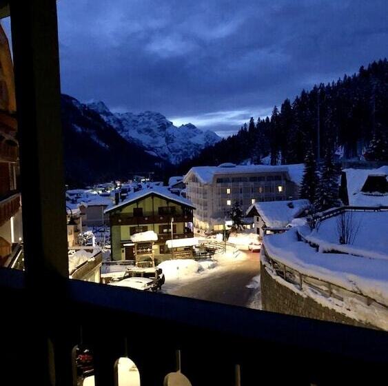 标准间带山景, Zeni