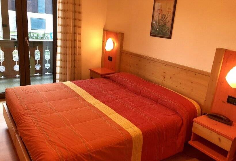 标准间带山景, Zeni