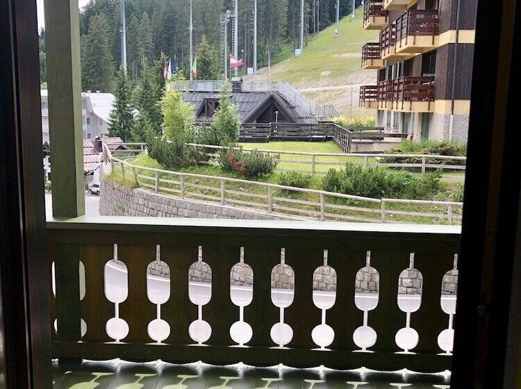 标准单人间, Zeni