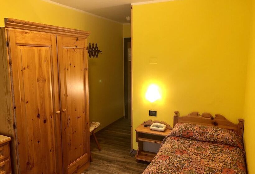 标准单人间, Zeni