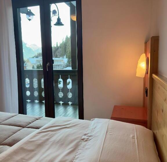 标准间带山景, Zeni