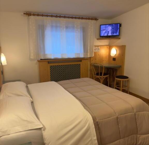 标准间带山景, Zeni